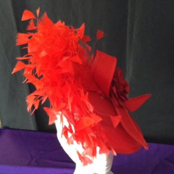 4/$30 Bundle; Novel: "The Red Hat Club" by Haywood Smith - Picture 7 of 7